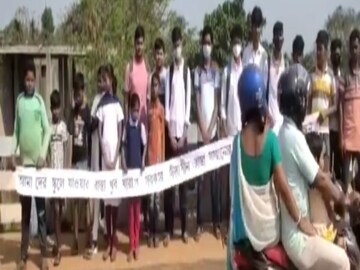 পথে নামলেন পড়ুয়ারা 