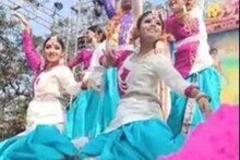 রং খেলার দিনে এক টুকরো শান্তিনিকেতনের প্রতিচ্ছবি ধরা পড়ে মহিষাদল রাজবাড়িতে