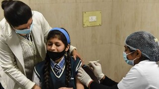 অ্যান্টিবডি বেশি হয়ে যাচ্ছে না তো? এখনই টিকাকরণ ছোটদের জন্য নিরাপদ? কী বলছেন চিকিৎসক 
