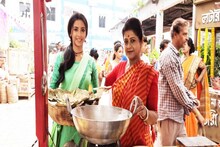 ৩ কন্যা সন্তান হওয়ায় চরম দুর্ভোগ! সাবিত্রীর জীবনযুদ্ধের গল্প নিয়ে আসছেন লাবণী