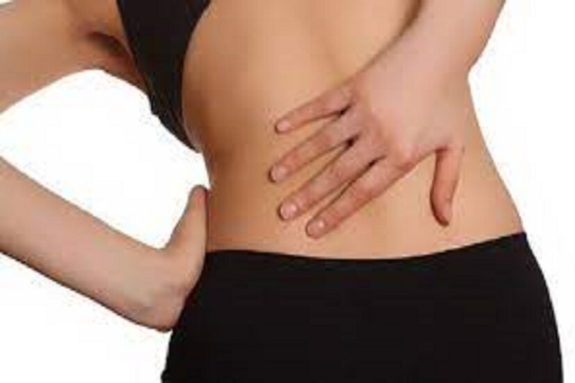 কোমরের যন্ত্রণা বা ব্যাকপেন (Back Pain) বয়স্ক থেকে অল্প বয়সী আজ বহু মানুষই কোমরের যন্ত্রণায় কাবু ৷ প্রতীকী ছবি ৷