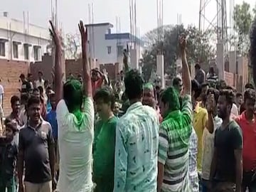 সেলিব্রেশন তৃণমূলে