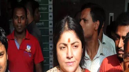 লকেটের ট্যুইটে কোন বার্তা? লকেটের ট্যুইটে কোন বার্তা?