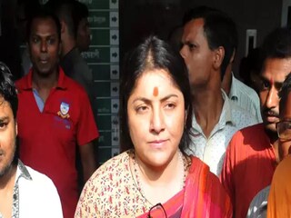 লকেটের ট্যুইটে কোন বার্তা?