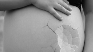 Purba Bardhaman News: Husband kicks pregnant wife, Police is investigating- Photo -Representative