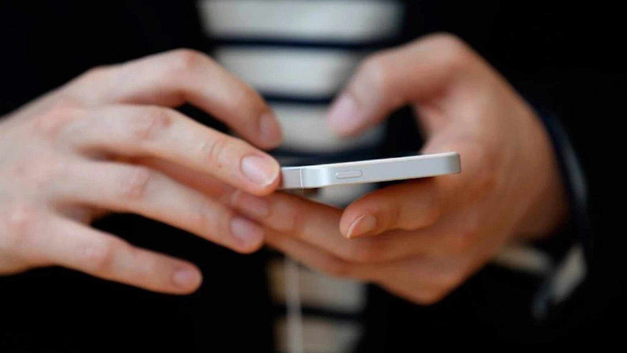 বেড়েই চলেছে সাইবার ক্রাইম, স্মার্টফোন ব্যবহারকারীদের জন্য বেশ কিছু পরামর্শ দিল সরকার