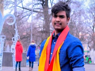 তিনি ছেলের সঙ্গে প্রতিদিন দু-তিনবার কথা বলতেন, প্রয়াণের খবর পাওয়ার পর থেকে বারবার বিলাপ করছেন বাবা। 