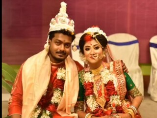 বঙ্গকন্যার ছকভাঙা বিয়ে Viral 
ছবি সৌজন্যে : ইনস্টাগ্রাম তৃষা রায় চৌধুরী 