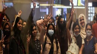 ইউক্রেন থেকে দেশে ফিরতে বাধ্য হচ্ছেন ডাক্তারি পড়ুয়ারা৷ Photo- Reuters/Francis Marcarenhas