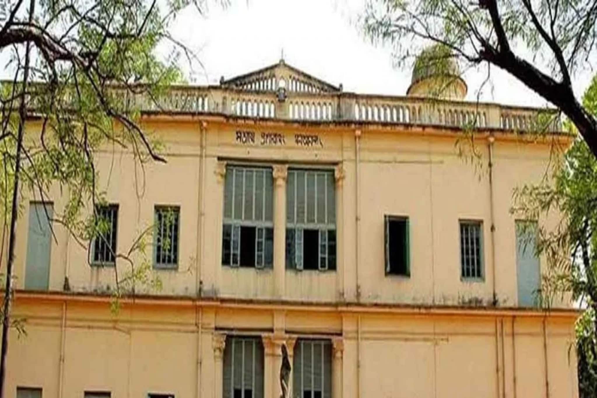 ফের উত্তপ্ত বিশ্বভারতী! ছাত্রাবাস খালি করার নির্দেশিকা কর্তৃপক্ষের, বন্ধ পরীক্ষা