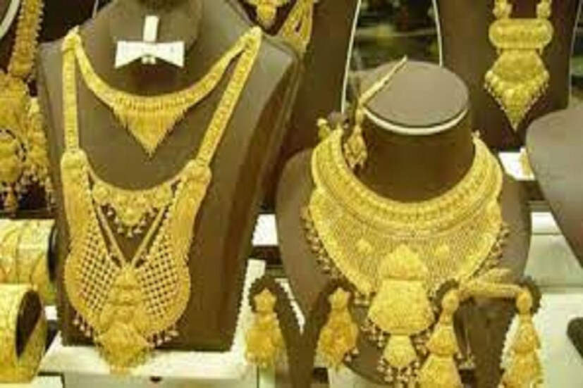 কলকাতায় ২২ ক্যারাট (22 Cara Gold Price) সোনার ১ গ্রামের দাম ৪,৮১০ টাকা (কমেছে ৩১ টাকা), ৮ গ্রামের দাম ৩৮,৪৮০ টাকা (কমেছে ২৪৮ টাকা) ৷ প্রতীকী ছবি ৷