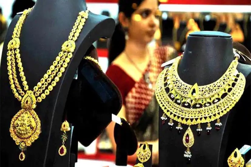 ১০ গ্রামের দাম ৫২,০৪০ টাকা (কমেছে ১,০৯০ টাকা), ১০০ গ্রামের দাম (Gold Price Today) ৫,২০,৪০০ (কমেছে ১০,৯০০ টাকা) ৷ প্রতীকী ছবি ৷