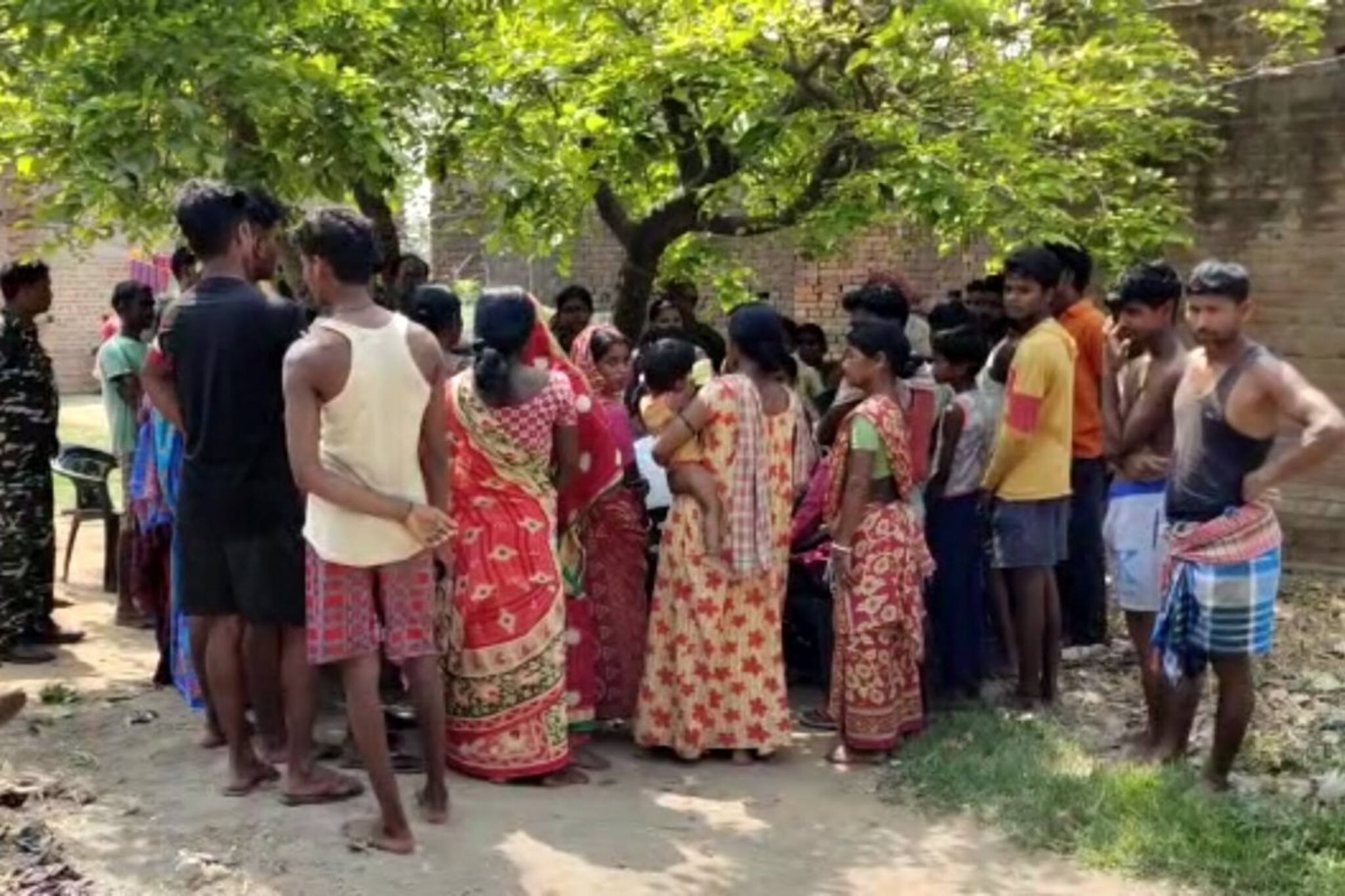 চাইল্ড লাইন ও প্রশাসনিক তৎপরতায় নাবালিকার বিয়ে রুখে তাকে স্কুলে ফেরানোর উদ্যোগ