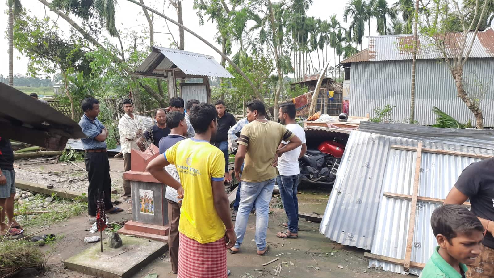 ক্ষতিগ্রস্ত হল কোচবিহারের তুফানগঞ্জ