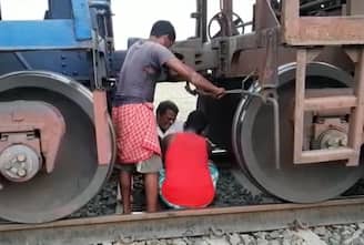 বগি ছেড়ে ছুটলো ইঞ্জিন! গেটম্যানের তৎপরতায় রক্ষা