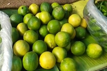 বাজারে
