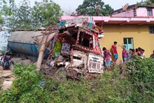 Murshidabad News- কান্দিতে বাড়ি ভেঙে ঢুকে গেল দুধের গাড়ি, দুর্ঘটনায় মৃত এক মহিলা          