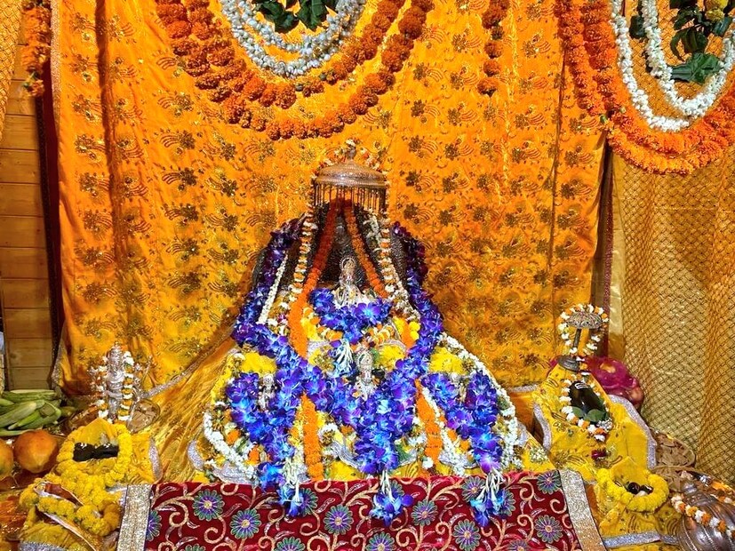 *এএনআই এবং দূরদর্শনে এই অনুষ্ঠান সরাসরি সম্প্রচার করা হয়। (Image: Twitter/Shri Ram Janmbhoomi Teerth Kshetra)