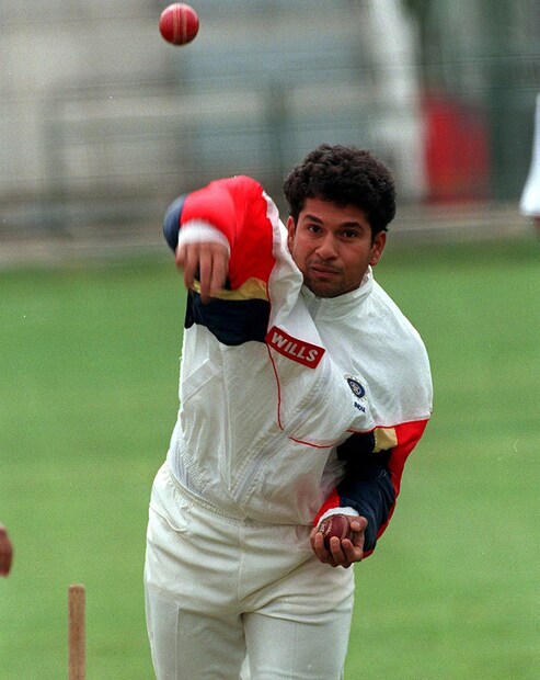 বোলার সচিন। 