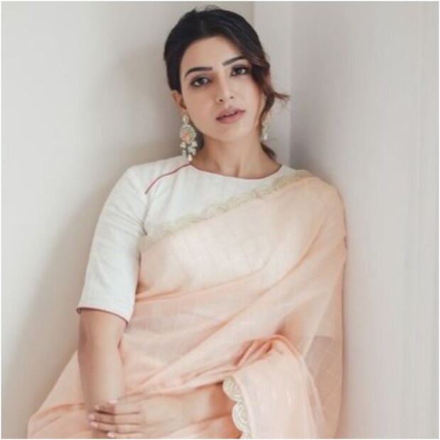 ২০১৭ সালে ডেসটিনেশন ওয়েডিং করে গাঁটছড়া বাঁধেন নাগা চৈতন্য ও সামান্থা। কিন্তু এই বছরেই তাঁরা বিবৃতি দেন যে ব্যক্তিগত কারণে তাঁরা আলাদা হচ্ছেন। যদিও ঠিক কী কারণে তাঁরা আলাদা হচ্ছেন সেই নিয়ে দুজনেই মুখে কুলুপ এঁটেছেন। বার বার শোভিতা ধুলিপালার নাম এলেও অনেকেই বলছেন যে উল্কা গতিতে সামান্থার উত্থান মেনে নিতে পারছেন না চৈতন্য। যদিও এই বিষয়ে কোনও মন্তব্য করেননি নাগা।