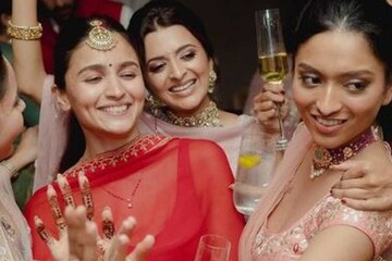মাথায় সিঁদুর নেই, কিন্তু মুখে বিয়ের লাবণ্য‍! বিয়ের পরে প্রথম কাজ শুরু আলিয়ার