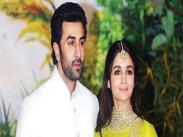 আলিয়া-রণবীরকে আকাশছোঁয়া দামের উপহার পাঠালেন সুরাতের ব্যবসায়ী! 