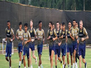 যুবভারতী সংলগ্ন মাঠে অনুশীলন শুরু করে দিয়েছে এটিকে মোহনবাগান
