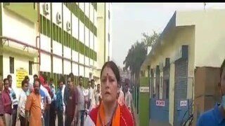 গণনা কেন্দ্রের বাইরে হতাশ অগ্নিমিত্রা পাল৷ গণনা কেন্দ্রের বাইরে হতাশ অগ্নিমিত্রা পাল৷