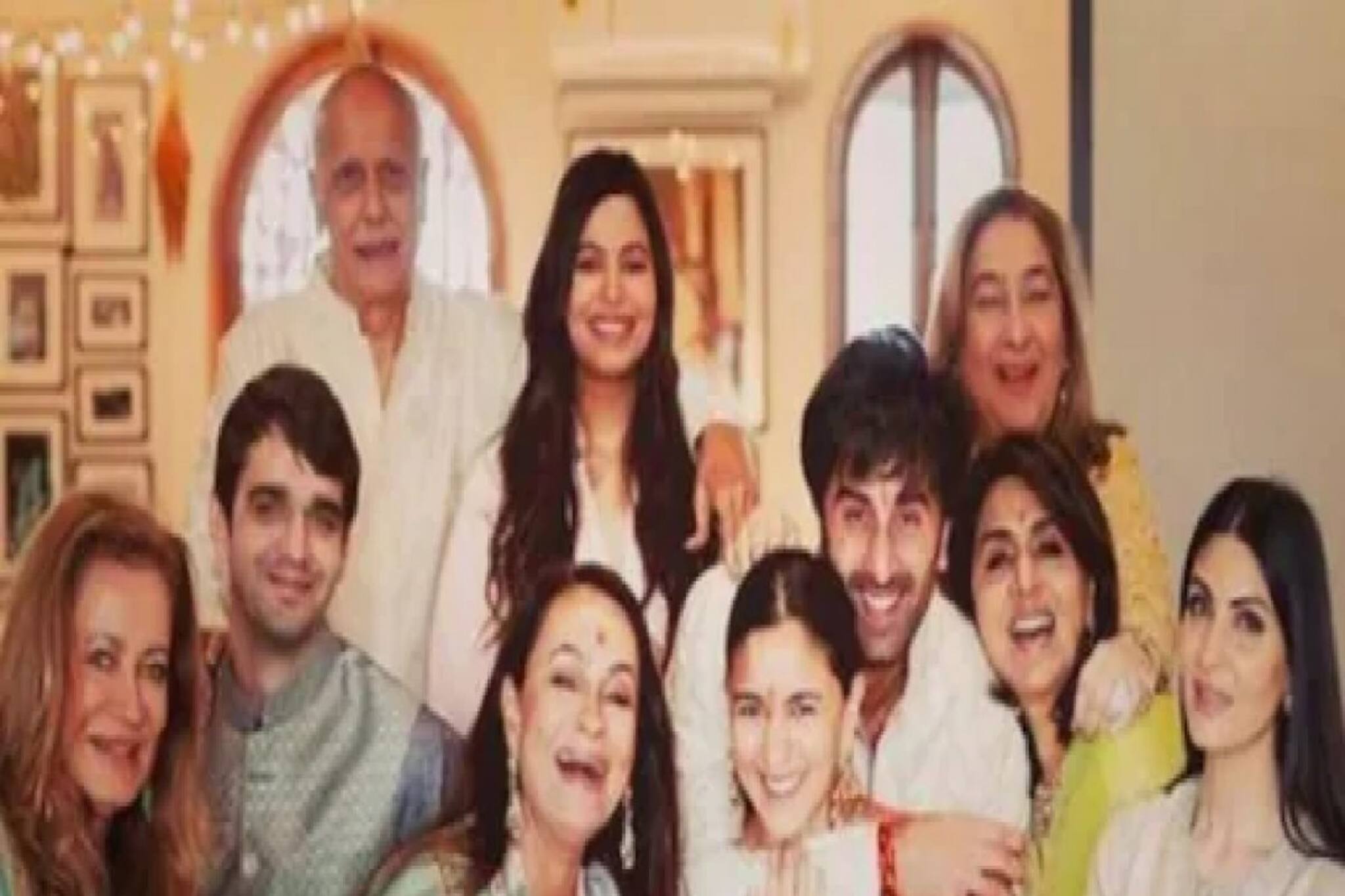 আলিয়াকে কাছছাড়া করতে চাইছেন না রণবীর! ছবি দেখলে চমকে উঠবেন...