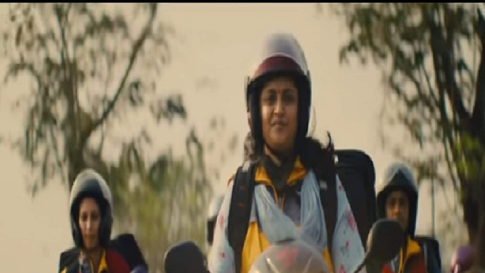 Amazon Mothers Day Special Ad with Women Delivery Partners বাড়িতে