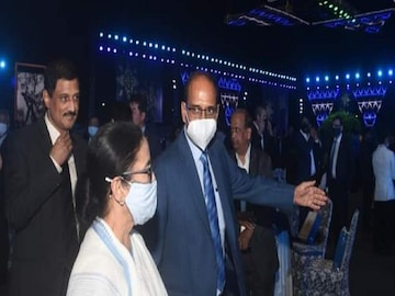 শিল্প সম্মেলনে মুখ্যমন্ত্রী