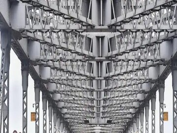 ফের চোখ রাঙাচ্ছে করোনাভাইরাস
প্রতীকী ছবি। 