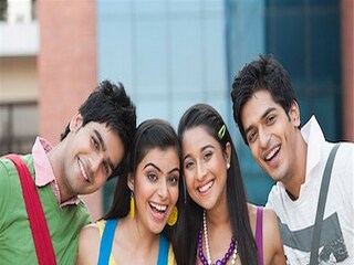 630-06724589
© Masterfile Royalty-Free
Model Release: Yes
Property Release: No
Portrait of university students smiling