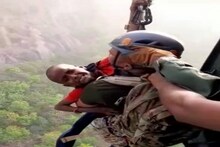 রাতভর আকাশে ঝুলে, জলের অভাবে বোতলে মূত্রত্যাগ করে পান! ভয়াবহ অভিজ্ঞতা পর্যটকদের