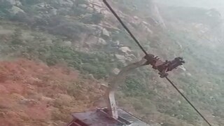 দুর্ঘটনার আগের মুহূর্ত ক্যামেরাবন্দি করেন পর্যটকরা৷ 