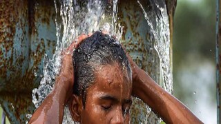 তাপপ্রবাহ চলছে বীরভূমেও৷ এই জেলার শ্রীনিকেতনের সর্বোচ্চ তাপমাত্রা ছিল ৪১.৯ ডিগ্রি সেলসিয়াস, যা স্বাভাবিকের থেকে ৫.৪ ডিগ্রি বেশি৷ 