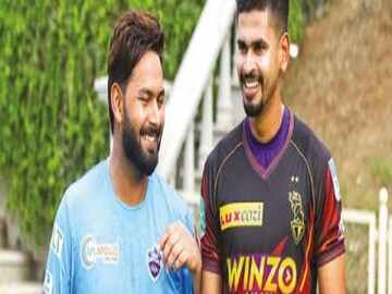 দিল্লিকে হারিয়ে প্লে অফের লড়াইয়ে ফিরতে চায় কেকেআর