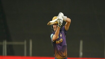 ১৫ বলে ৫৬ অপরাজিত ইনিংস খেললেন প্যাট কামিন্স ১৫ বলে ৫৬ অপরাজিত ইনিংস খেললেন প্যাট কামিন্স