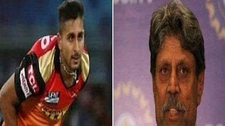 উমরান মালিককে অযথা চাপ না দেওয়ার পরামর্শ কপিলের উমরান মালিককে অযথা চাপ না দেওয়ার পরামর্শ কপিলের