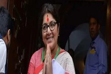 গায়ে আলতা ঢেলে নাটক করছে পুলিশ, বিস্ফোরক অভিযোগ লকেট চট্টোপাধ্যায়ের গায়ে আলতা ঢেলে নাটক করছে পুলিশ, বিস্ফোরক অভিযোগ লকেট চট্টোপাধ্যায়ের