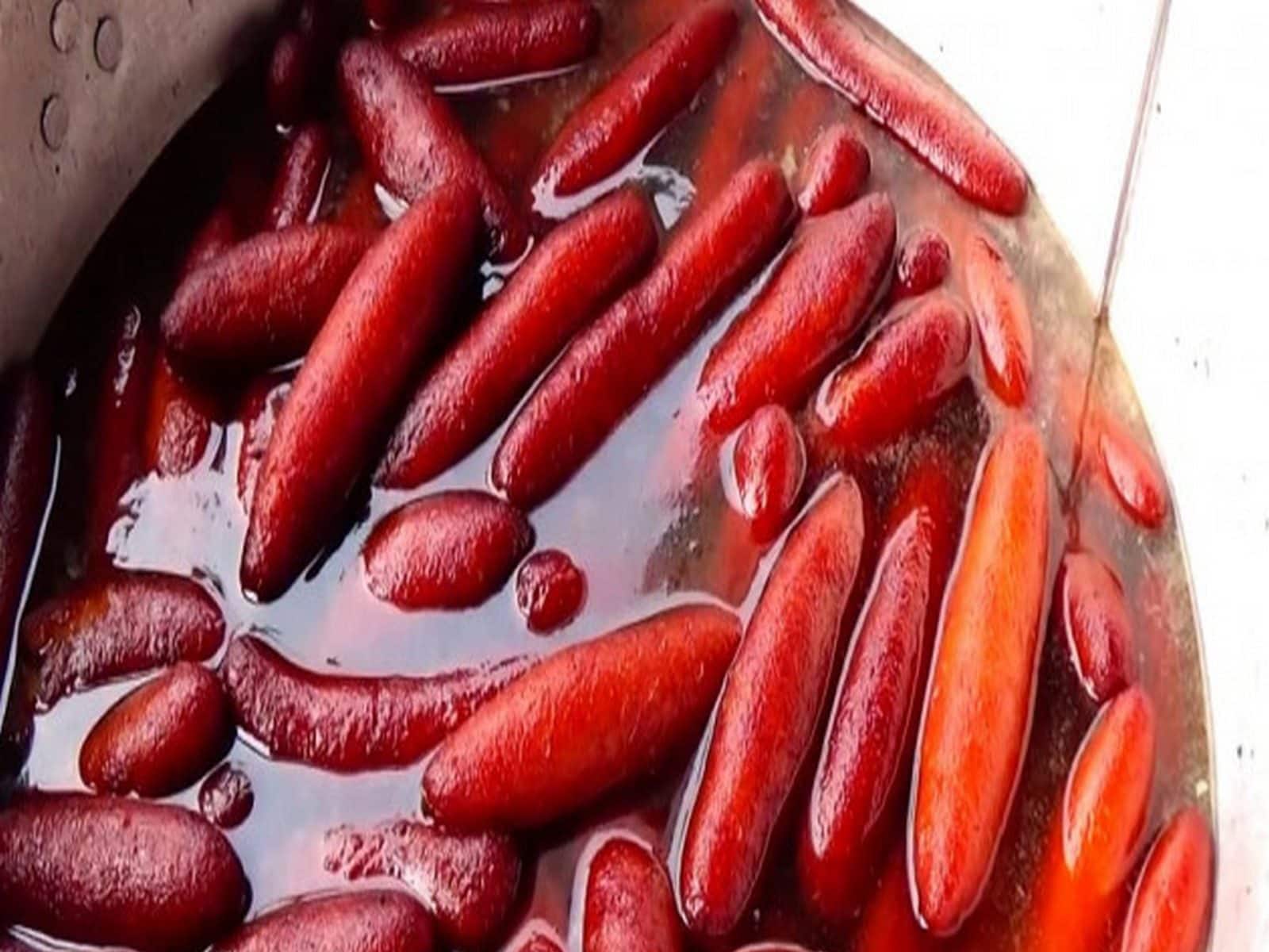 Jinsiy aloqa paytida pissing Erkaklarni qayish bilan siqib yurgan ayollarning porno videolarini tomosha qiling