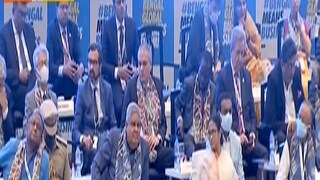 বিশ্ববঙ্গ বাণিজ্য সম্মেলনের মঞ্চে মুখ্যমন্ত্রী ও রাজ্যপাল৷ 