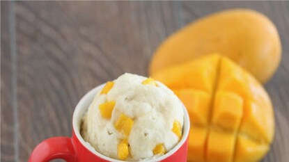 আমের উপকারিতা: আমে বহু প্রয়োজনীয় ভিটামিন ও খনিজ রয়েছে। এতে রয়েছে ভিটামিন এ, বি-ফাইভ, বি-সিক্স, সি, ই এবং কে। পাশাপাশি রয়েছে প্রোটিন, পটাশিয়াম, ম্যাঙ্গানিজ, ম্যাগনেশিয়াম, ফোলেট ইত্যাদি। আমে ক্যালোরি কম। ভিটামিন সি থাকায় রোগপ্রতিরোধ ক্ষমতা বাড়ে, আয়রণ শোষণের ক্ষমতা বাড়ায় এবং বৃদ্ধি ত্বরান্বিত করে। দৈনিক প্রয়োজনীয় ভিটামিন সি-র ৭০ শতাংশই দিতে পারে আম। আমের উপকারিতা: আমে বহু প্রয়োজনীয় ভিটামিন ও খনিজ রয়েছে। এতে রয়েছে ভিটামিন এ, বি-ফাইভ, বি-সিক্স, সি, ই এবং কে। পাশাপাশি রয়েছে প্রোটিন, পটাশিয়াম, ম্যাঙ্গানিজ, ম্যাগনেশিয়াম, ফোলেট ইত্যাদি। আমে ক্যালোরি কম। ভিটামিন সি থাকায় রোগপ্রতিরোধ ক্ষমতা বাড়ে, আয়রণ শোষণের ক্ষমতা বাড়ায় এবং বৃদ্ধি ত্বরান্বিত করে। দৈনিক প্রয়োজনীয় ভিটামিন সি-র ৭০ শতাংশই দিতে পারে আম।