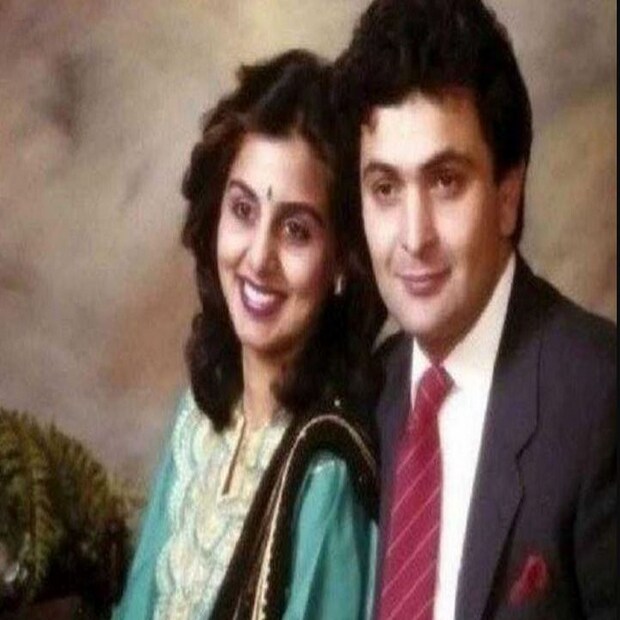 ত্বকের জেল্লার রহস্য: ত্বকের জেল্লা ধরে রাখতে অভিনেত্রী নিয়মিত ডিটক্স ওয়াটার পান করেন। একটি জলের পাত্রে কয়েক টুকরো শশা ভিজিয়ে রেখে তৈরি ডিটক্স ওয়াটার খান তিনি। এই পানীয় ত্বকের স্বাভাবিক জেল্লার ক্ষেত্রে দারুণ কাজ করে।