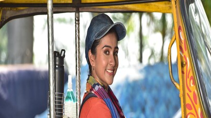 কালার্স বাংলার নতুন ধারাবাহিক 'টুম্পা অটোওয়ালি' কালার্স বাংলার নতুন ধারাবাহিক 'টুম্পা অটোওয়ালি'