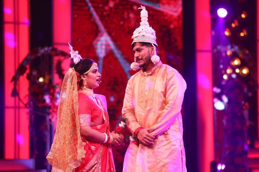 ভালবাসা ডট কম ধারাবাহিকে তাঁদের অভিনীত ওম ও তোড়ার জুটি খুবই জনপ্রিয় হয়েছিল।