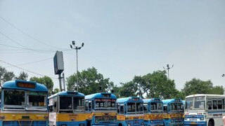 তাঁদের বক্তব্য, ‘বাসস্ট্যান্ড সরাও’ বললেই এত অল্প সময়ে সরানো যায় না তাঁদের বক্তব্য, ‘বাসস্ট্যান্ড সরাও’ বললেই এত অল্প সময়ে সরানো যায় না