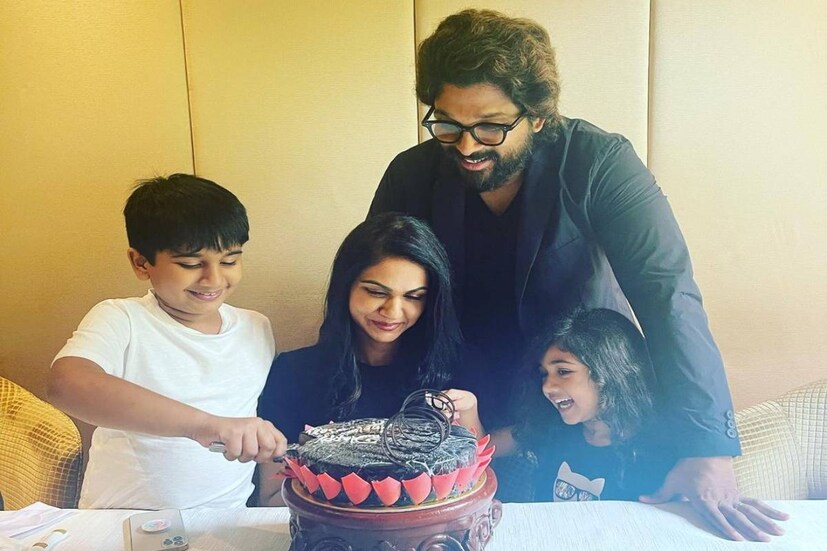 ‘পুষ্পা’-র আকাশছোঁয়া সাফল্যের পর অল্লু অর্জুনের খ্যাতি ও জনপ্রিয়তা এখন ছাপিয়ে গিয়েছে অতীতের রেকর্ড৷