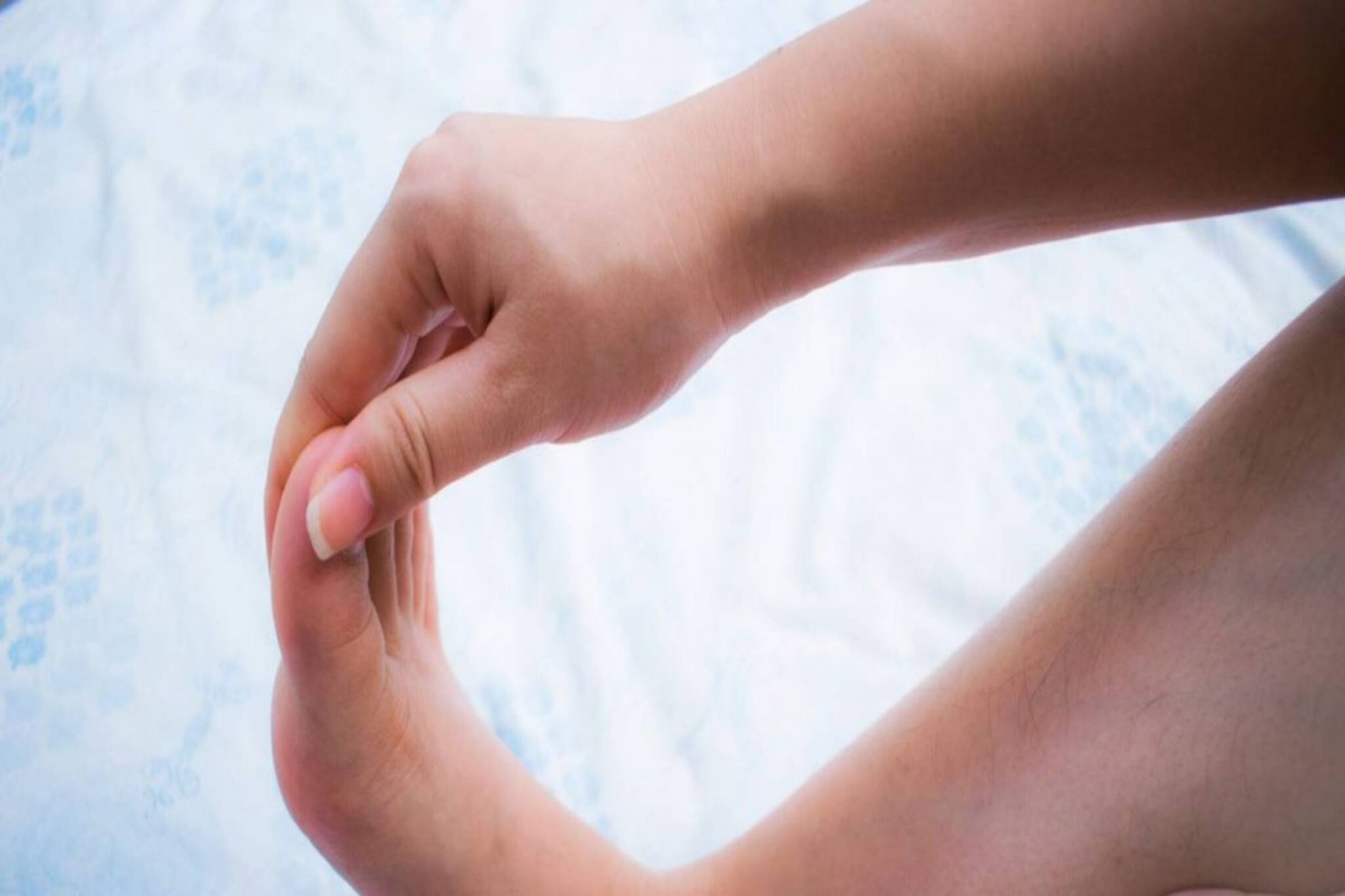 হাতে, পায়ে ঝিঁঝি ধরে কেন? প্রতিকারই বা কী? এই লক্ষণ কি উদ্বেজনক?