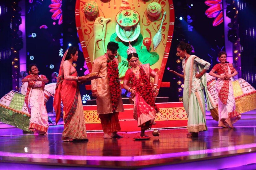 বেশ কয়েক বছর ধরে টেলিভিশনে অভিনয় করা এই জুটি দর্শকদের কাছে খুবই জনপ্রিয়।